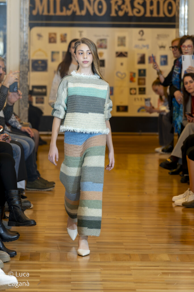 Completo invernale  maglione e pantalone all'uncinetto fatto a mano